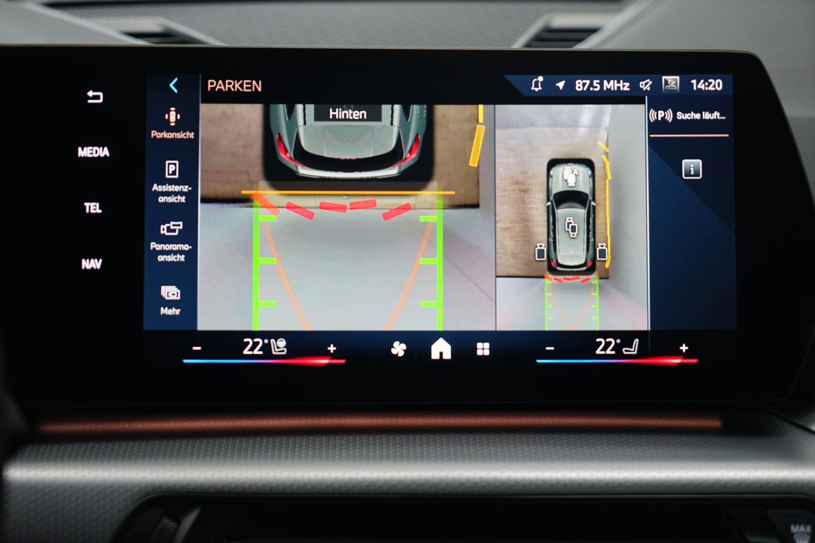 Fahrzeugabbildung BMW X1 xDrive20d [M Sport, HUD, AHK, ACC, GSD, 20 LMR]