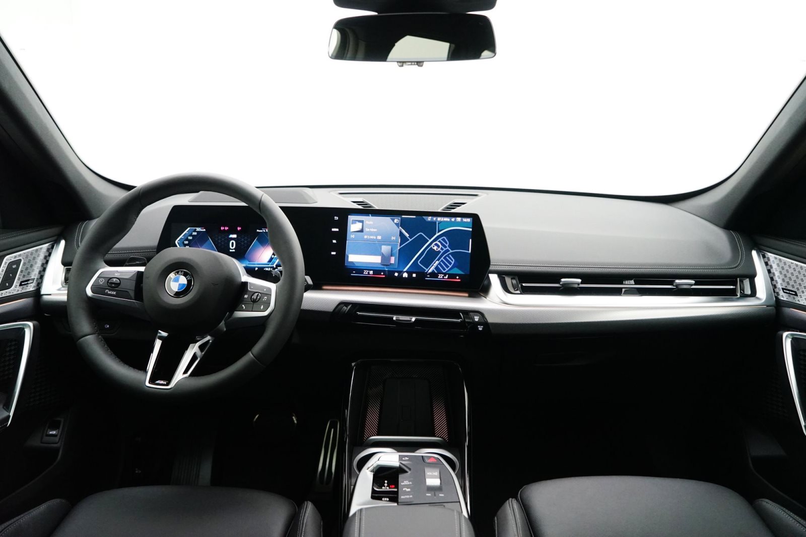 Fahrzeugabbildung BMW X1 xDrive20d [M Sport, HUD, AHK, ACC, GSD, 20 LMR]