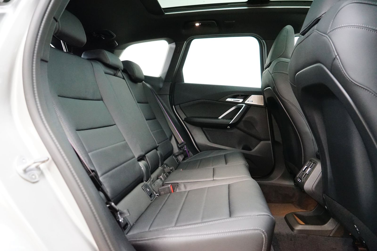 Fahrzeugabbildung BMW X1 xDrive20d [M Sport, HUD, AHK, ACC, GSD, 20 LMR]