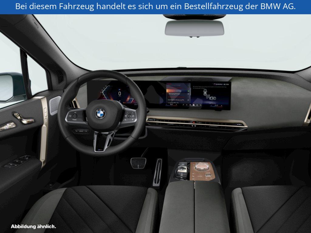 Fahrzeugabbildung BMW iX xDrive60