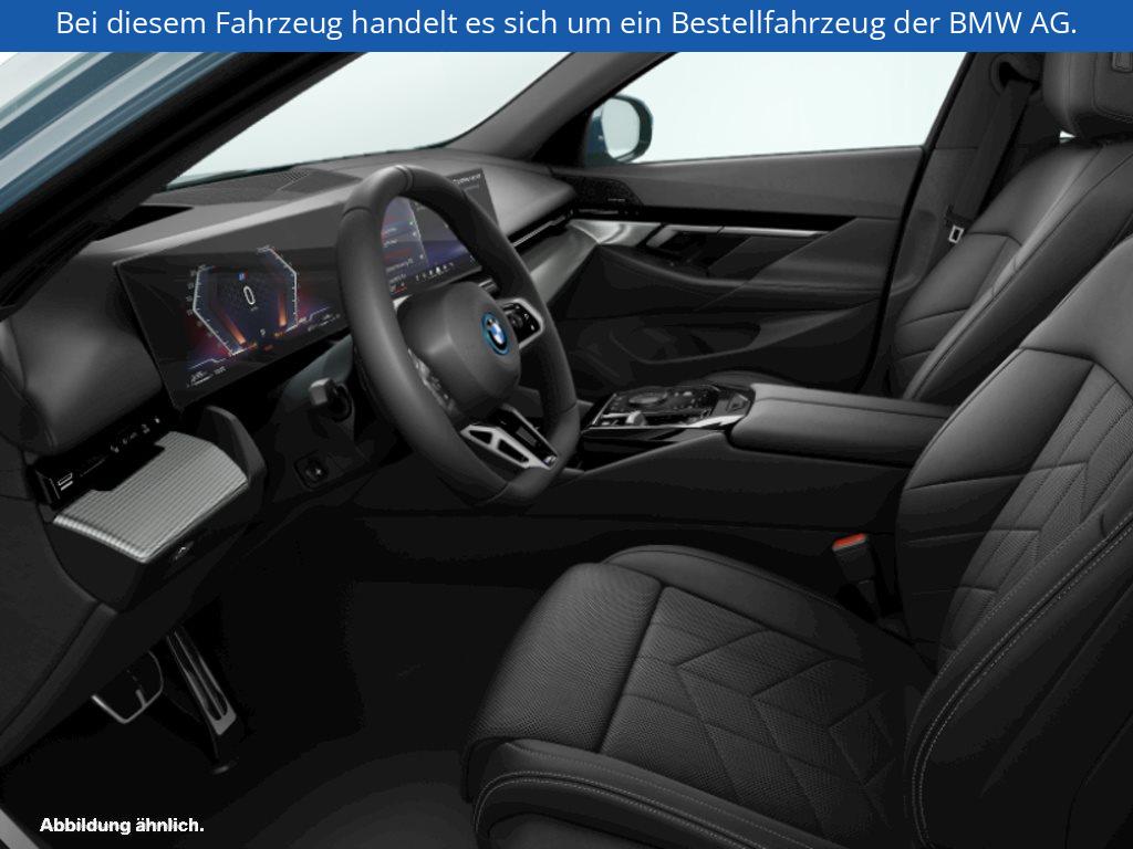Fahrzeugabbildung BMW 530e Limousine