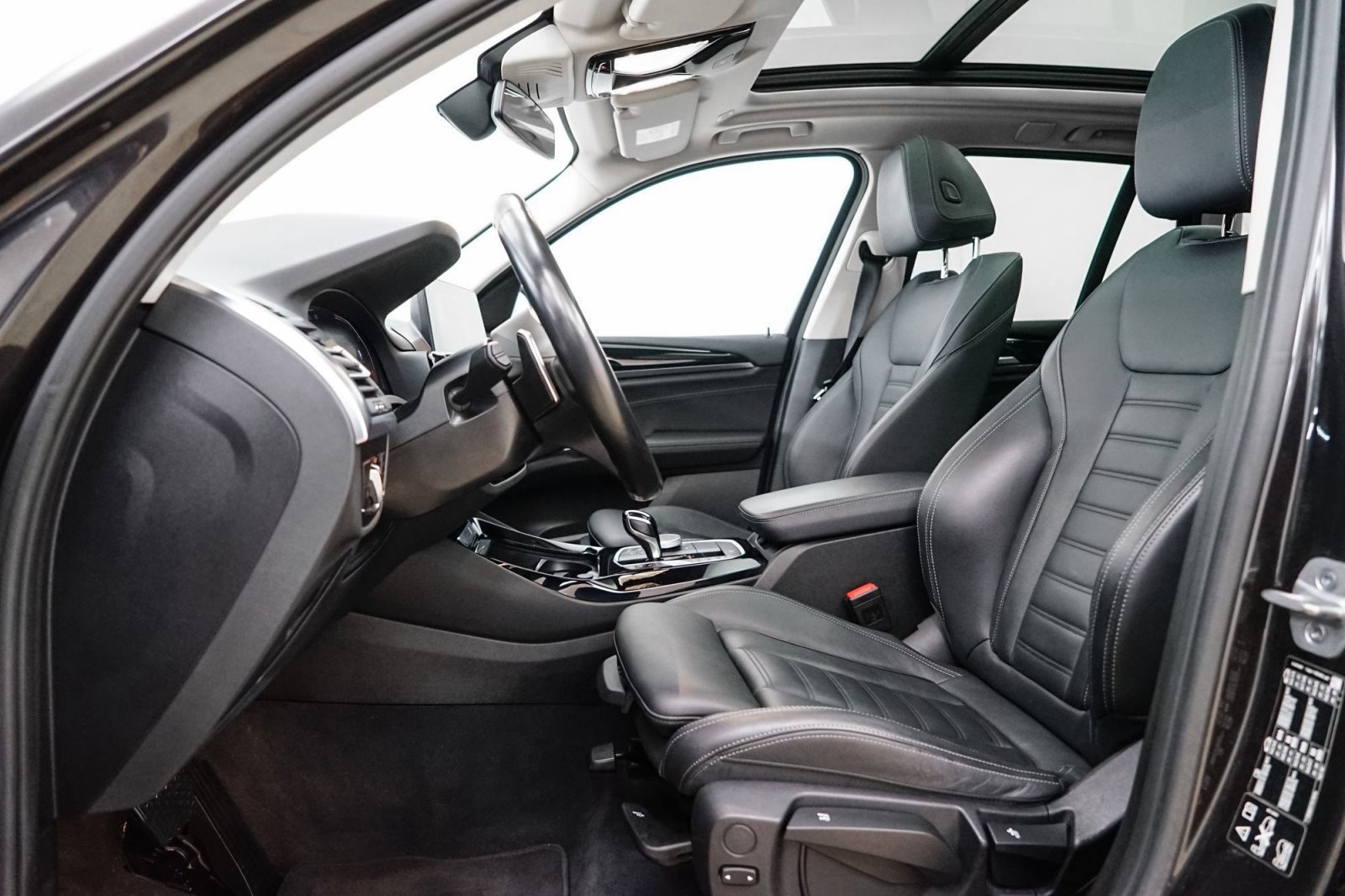 Fahrzeugabbildung BMW X3 xDrive20d [Live Cockpit+, Laser, HeadUp, LRH]