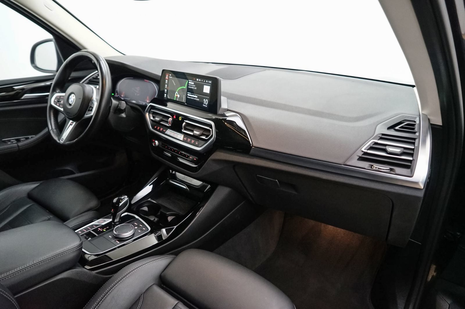 Fahrzeugabbildung BMW X3 xDrive20d [Live Cockpit+, Laser, HeadUp, LRH]