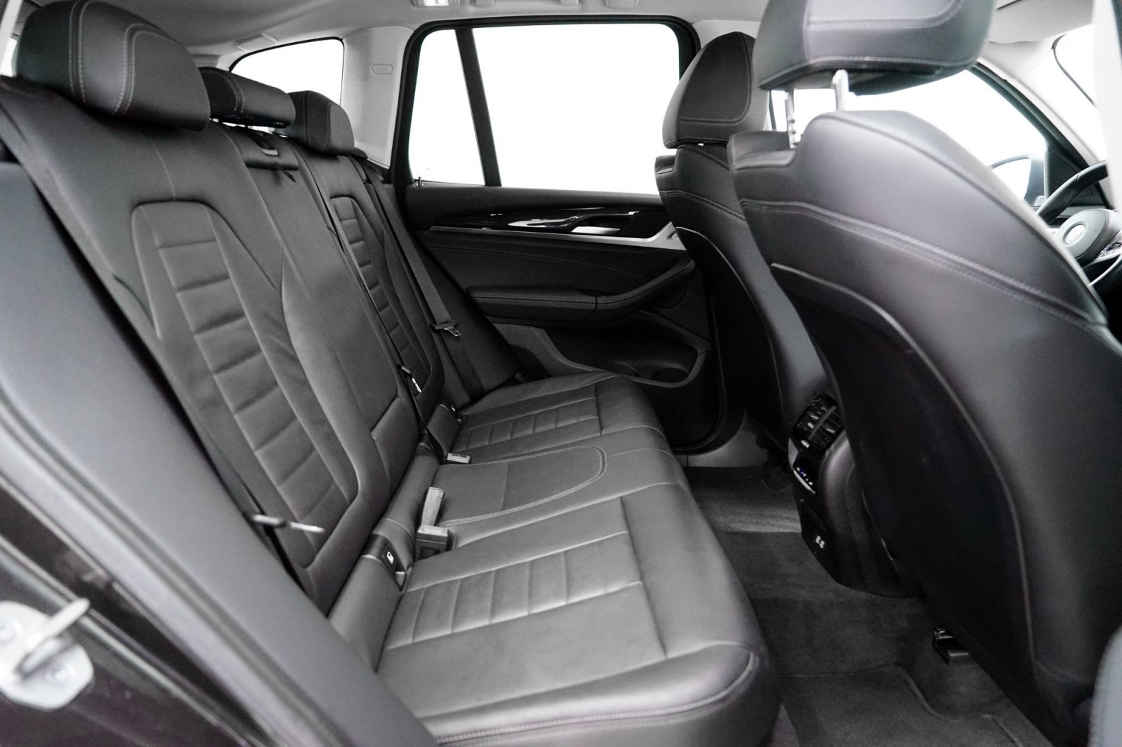 Fahrzeugabbildung BMW X3 xDrive20d [Live Cockpit+, Laser, HeadUp, LRH]