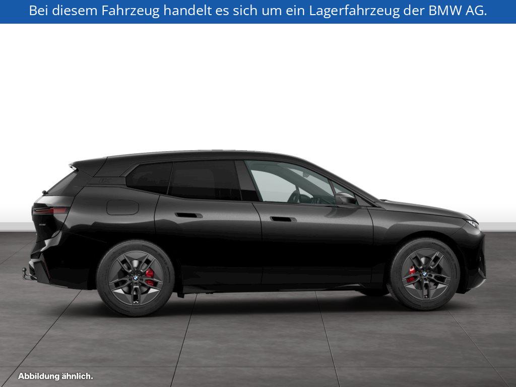 Fahrzeugabbildung BMW iX xDrive60