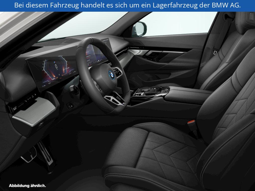 Fahrzeugabbildung BMW i5 xDrive40 Touring