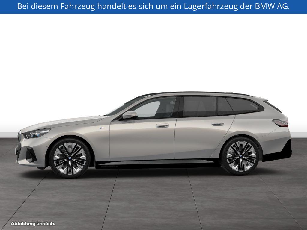 Fahrzeugabbildung BMW i5 xDrive40 Touring