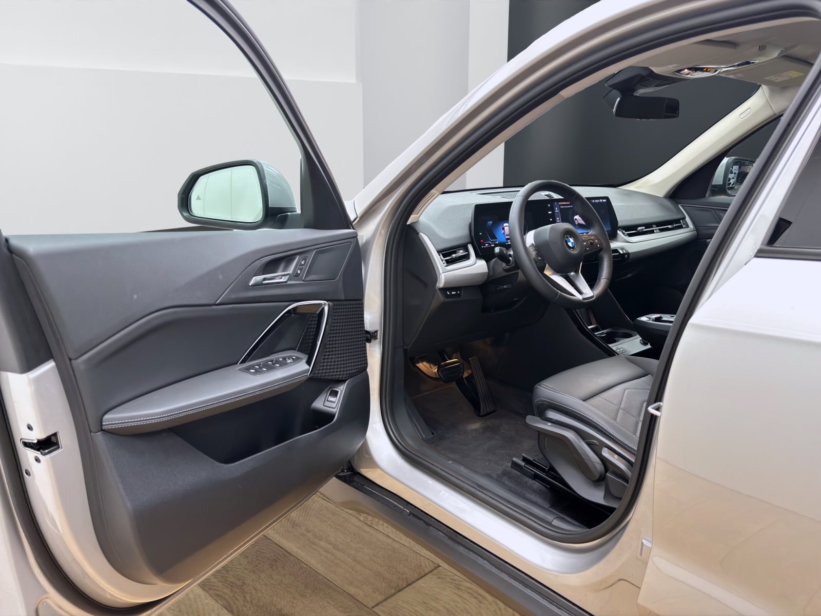 Fahrzeugabbildung BMW X1 sDrive20i [Navi, RFK, LRH, Anhängerkupplung]