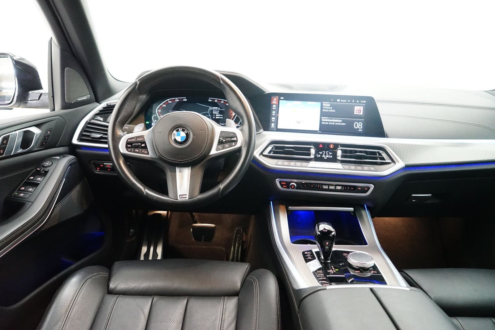Fahrzeugabbildung BMW X5 xDrive30d [M Sport, HUD, AHK, 22 LMR, h&k Sound]