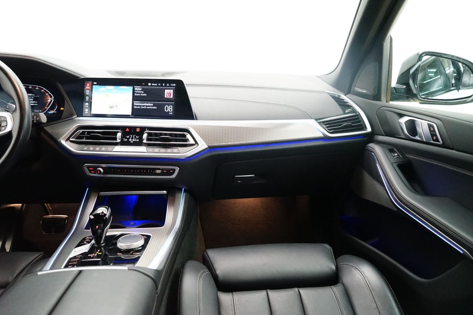 Fahrzeugabbildung BMW X5 xDrive30d [M Sport, HUD, AHK, 22 LMR, h&k Sound]