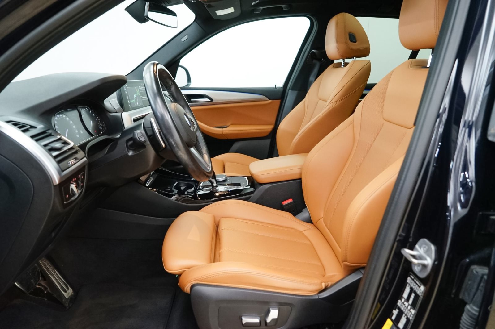 Fahrzeugabbildung BMW X3 xDrive30e [M Sport, LC+, HUD, RFK, AHK, Pano]
