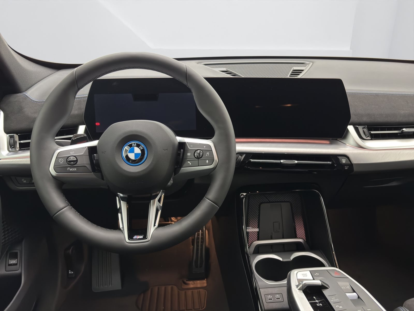 Fahrzeugabbildung BMW iX1 eDrive20 [M Sport Pro, AHK, ACC, 19 LMR, RFK]