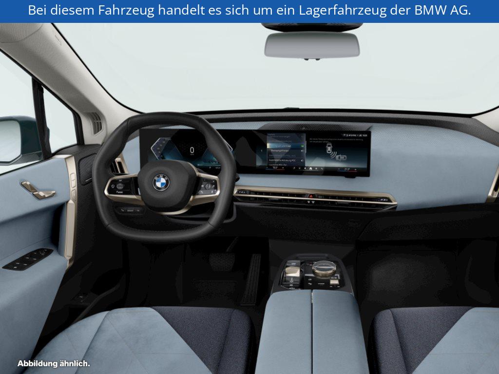 Fahrzeugabbildung BMW iX xDrive45