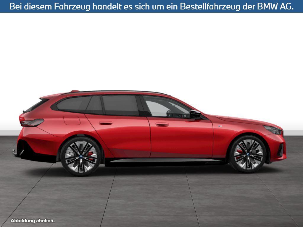 Fahrzeugabbildung BMW i5 M60 xDrive Touring