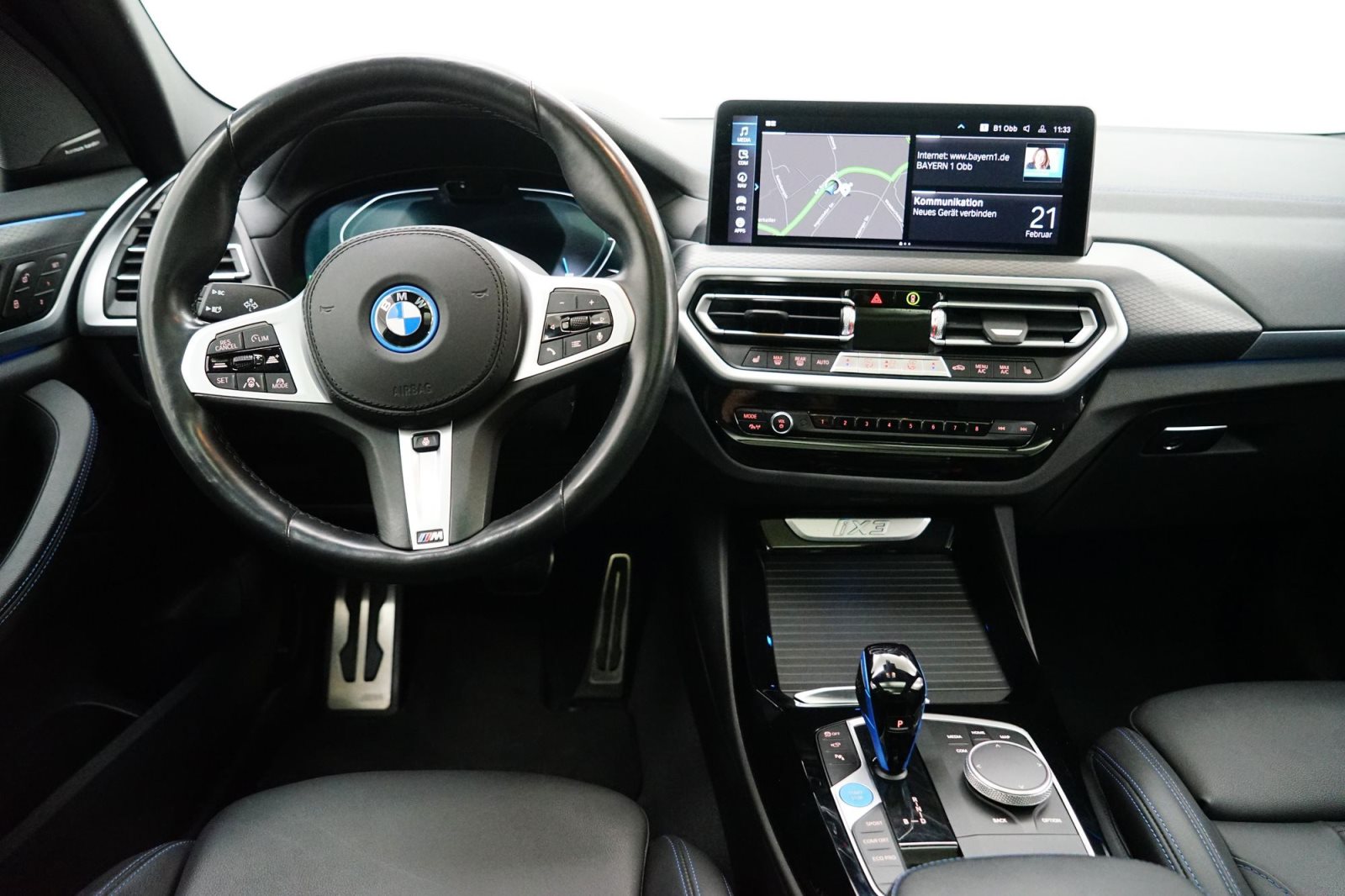 Fahrzeugabbildung BMW iX3 [M Sport, HeadUp, AHK, HK Sound, 20 LMR]