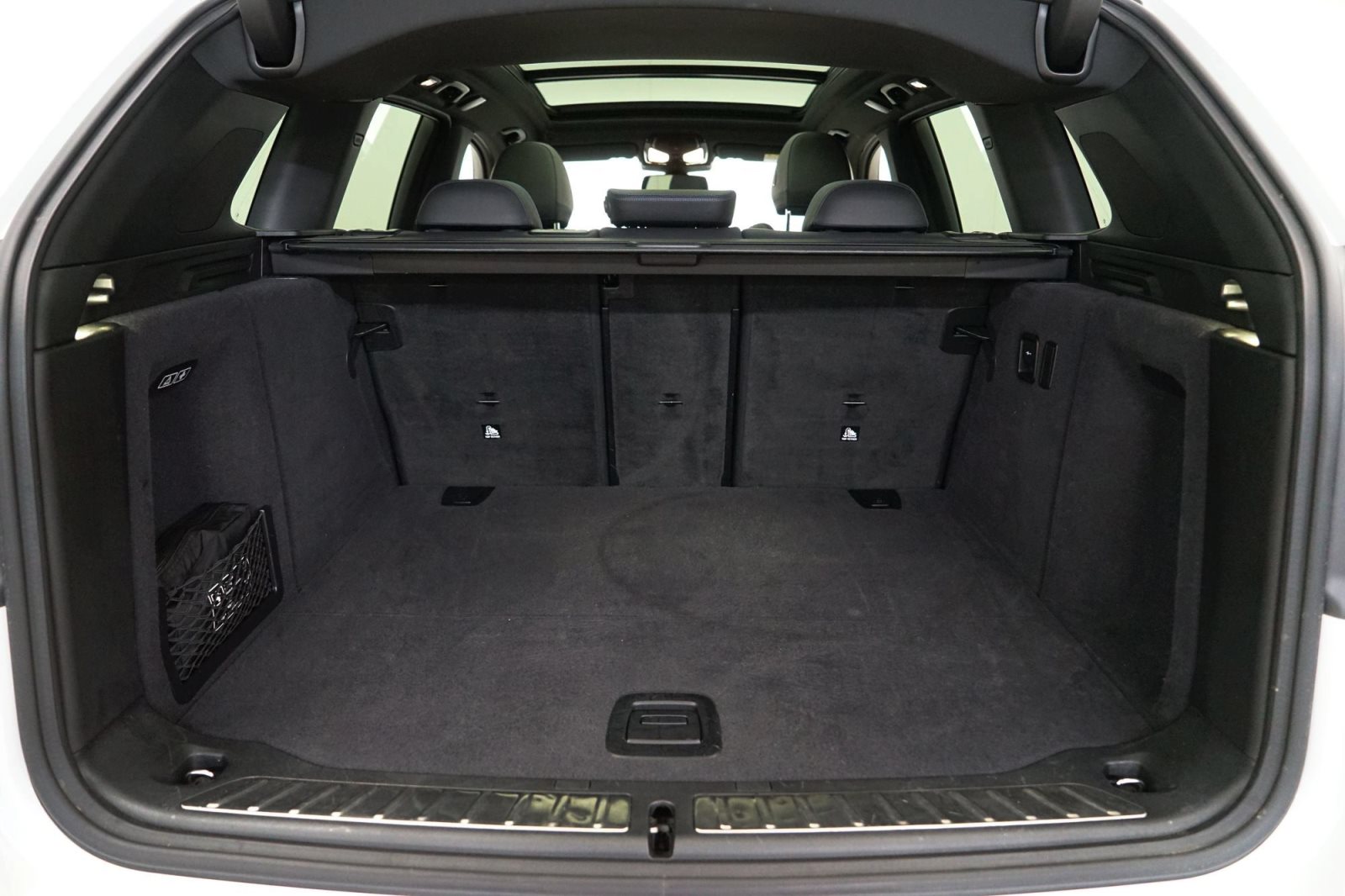 Fahrzeugabbildung BMW iX3 [M Sport, HeadUp, AHK, HK Sound, 20 LMR]