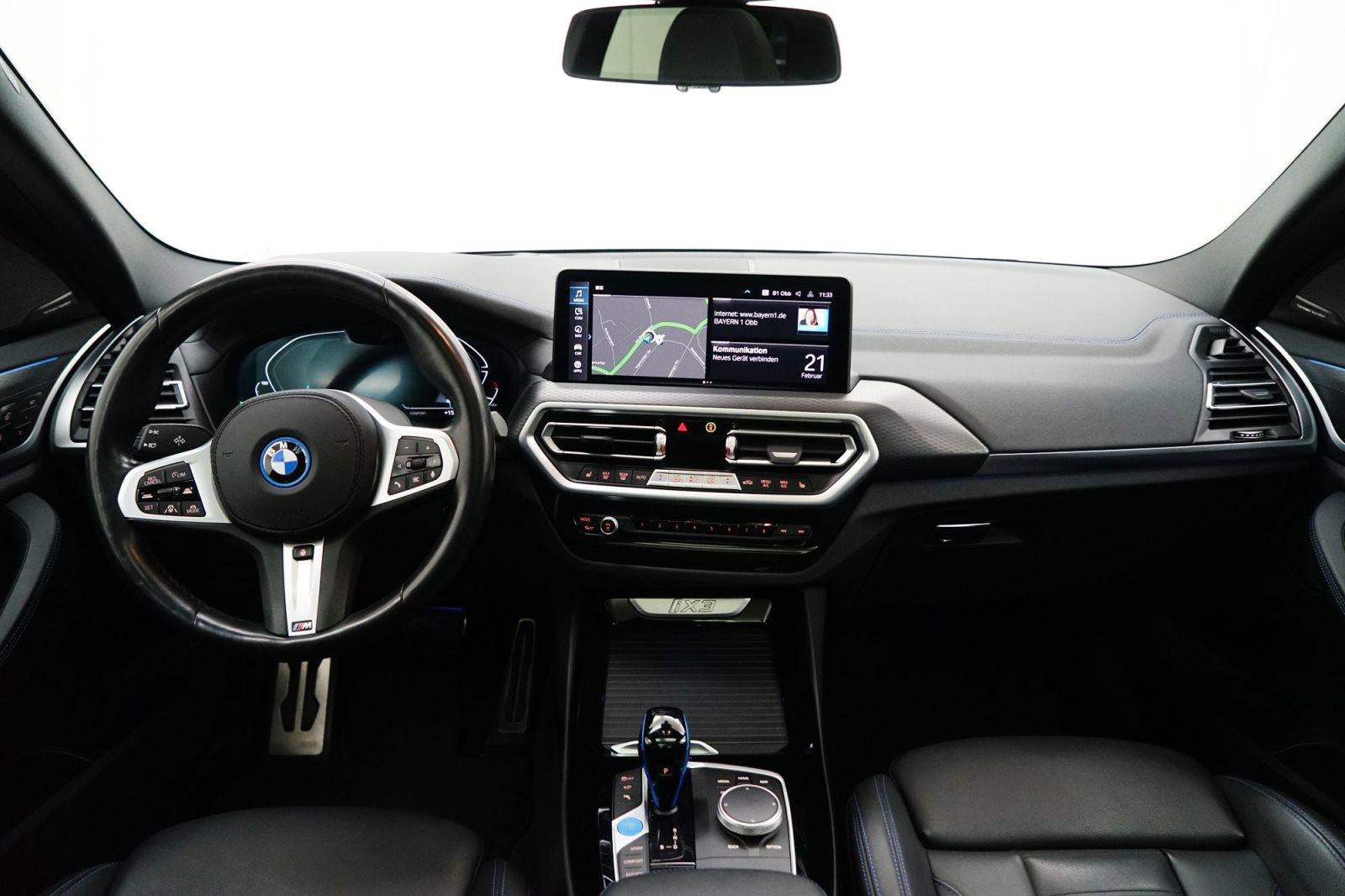 Fahrzeugabbildung BMW iX3 [M Sport, HeadUp, AHK, HK Sound, 20 LMR]