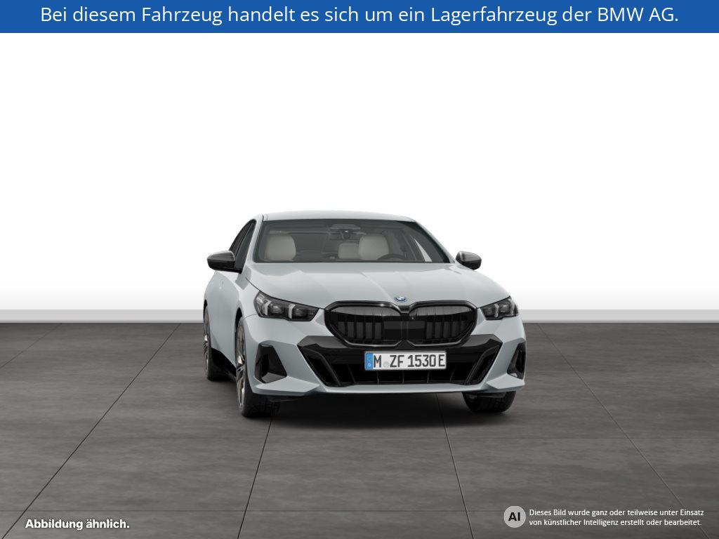 Fahrzeugabbildung BMW 550e xDrive Limousine