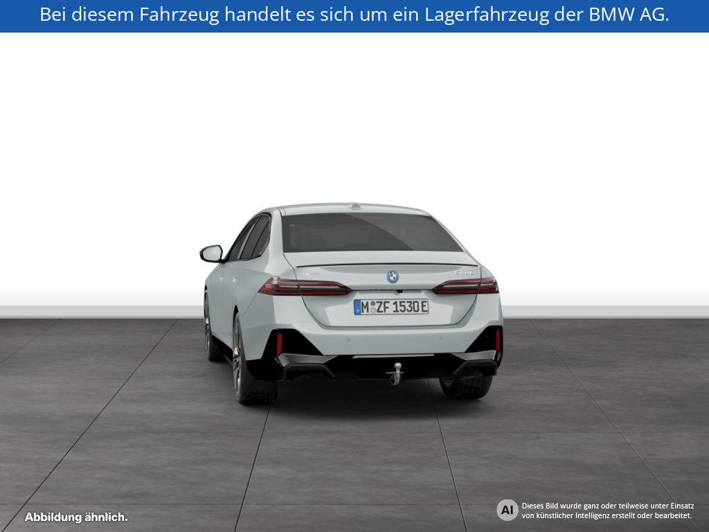 Fahrzeugabbildung BMW 550e xDrive Limousine