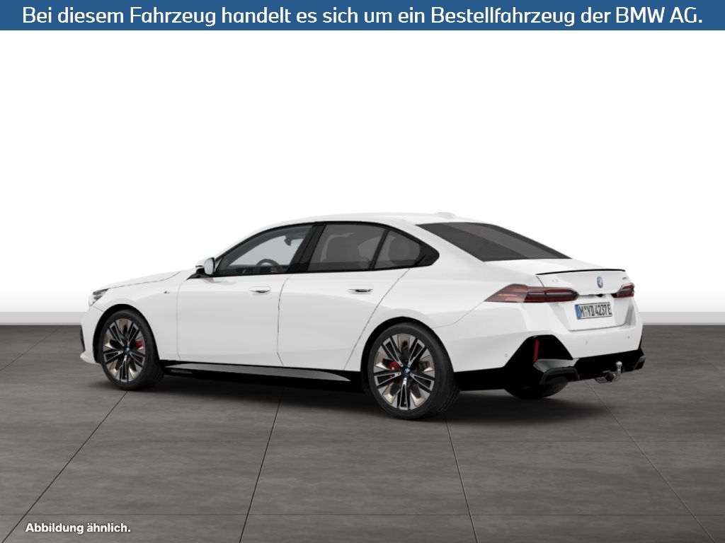 Fahrzeugabbildung BMW i5 eDrive40 Limousine
