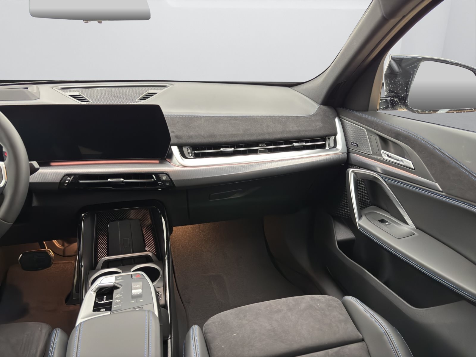 Fahrzeugabbildung BMW X2 M35i xDrive [M Sport Pro, HUD, AHK, ACC, 21 LMR]