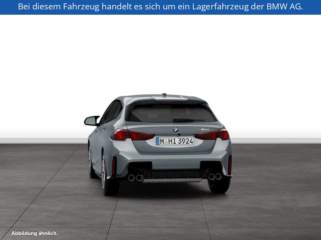 Fahrzeugabbildung BMW M135 xDrive