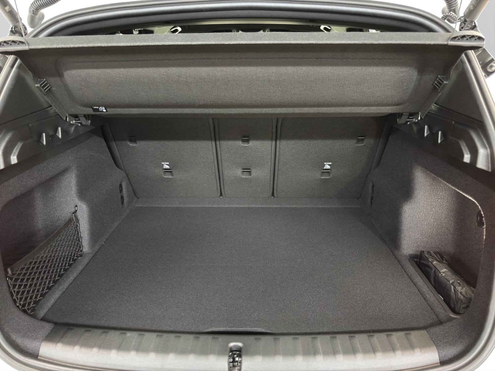 Fahrzeugabbildung BMW X1 sDrive20i [M Sport, AHK, ACC, RFK, 18 LMR]