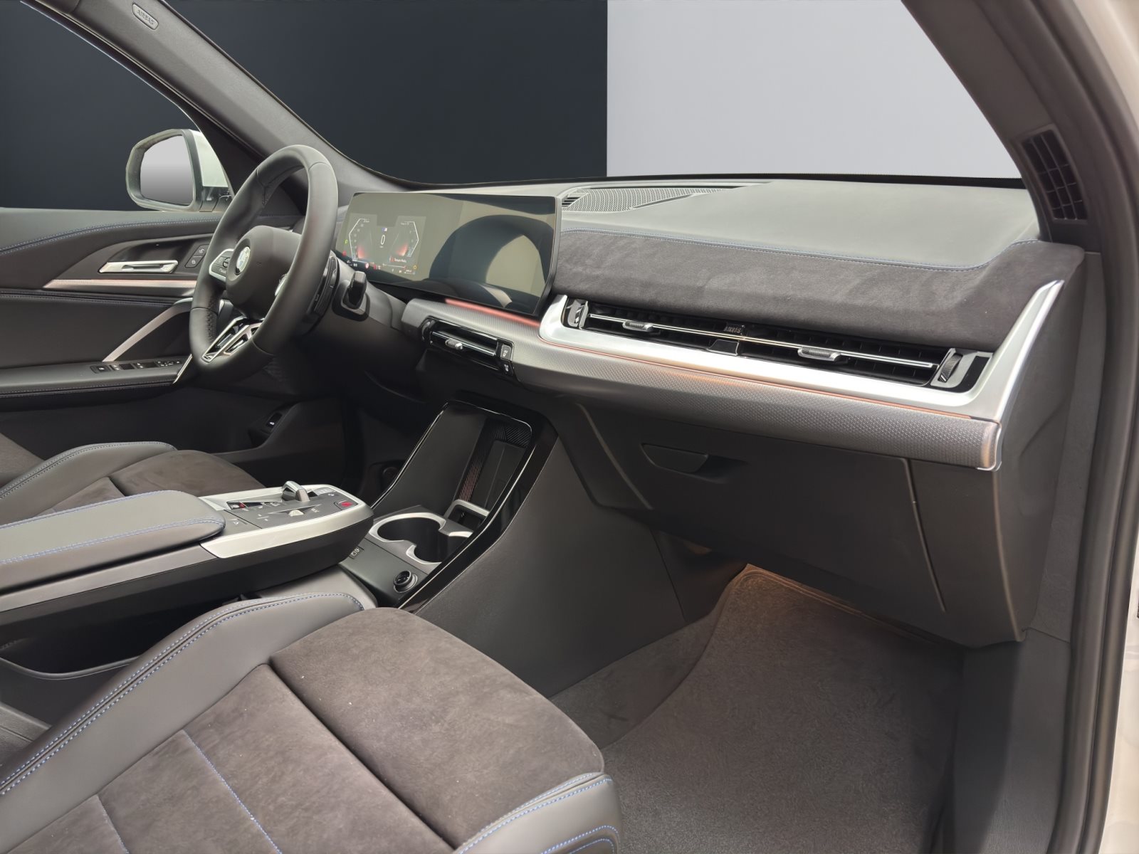 Fahrzeugabbildung BMW X1 sDrive20i [M Sport, AHK, ACC, RFK, 18 LMR]