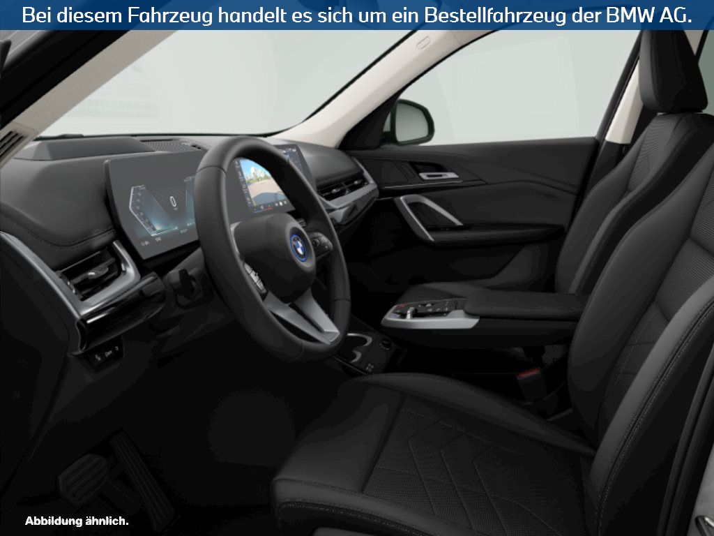 Fahrzeugabbildung BMW iX1 xDrive30