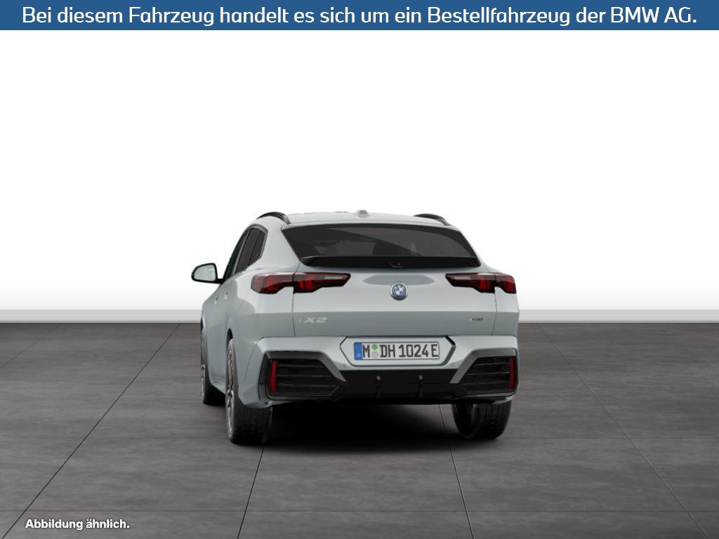 Fahrzeugabbildung BMW iX2 xDrive30